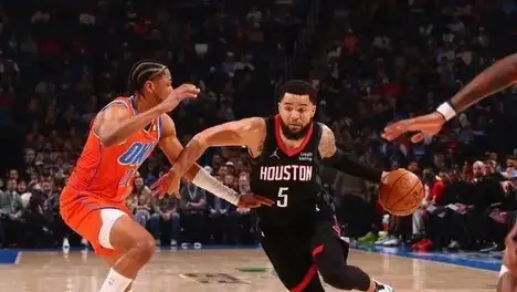 斯通教练弃用布罗格登后战术调整，助其状态回升重振球队